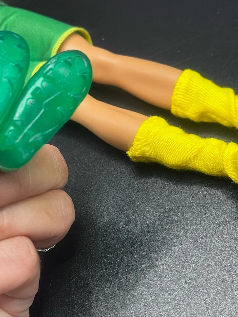 Mattel Barbie Ken Soccer Player Football Futbol World Cup Green Yellow Jersey
